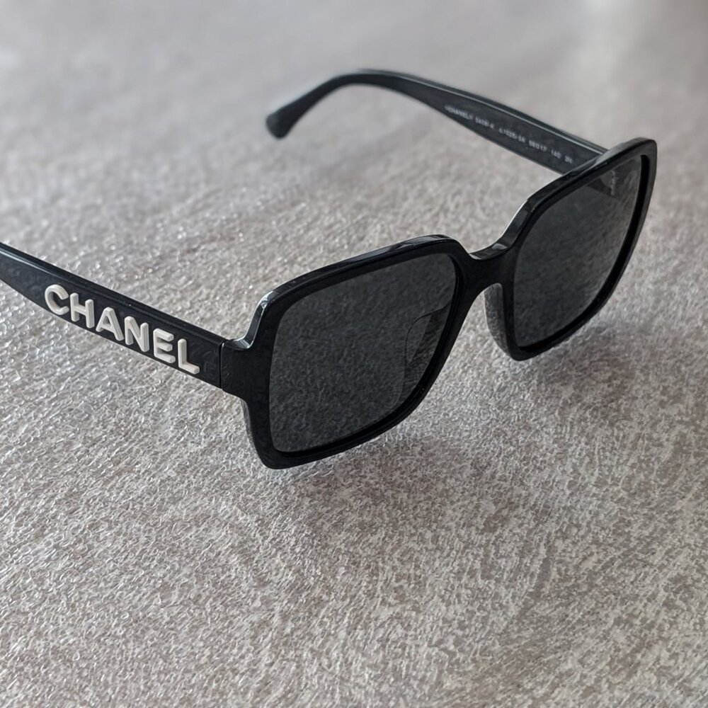 Black & White Square CHANEL Sunglasses; Unisex; Women; Men; Like New